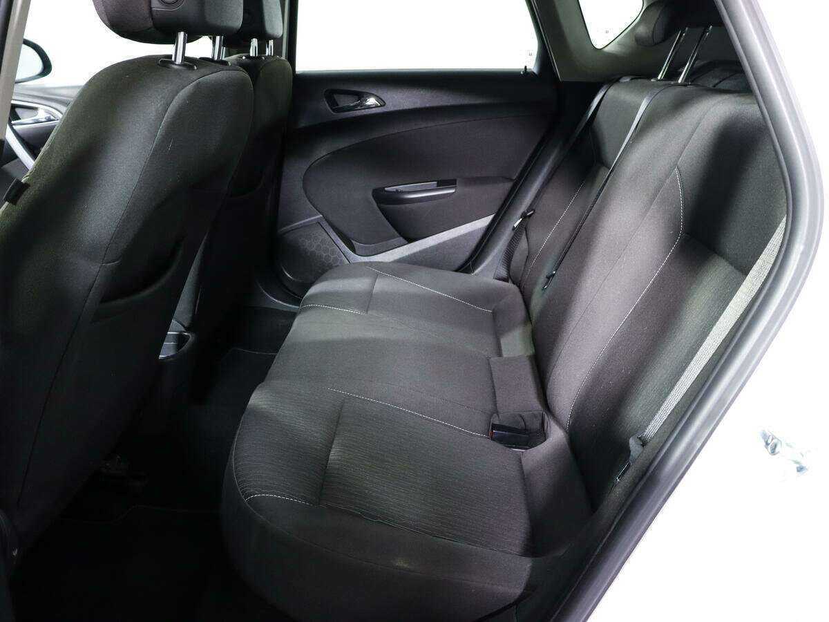 Купить Opel Astra, 2012, 117 000 км, фото №9