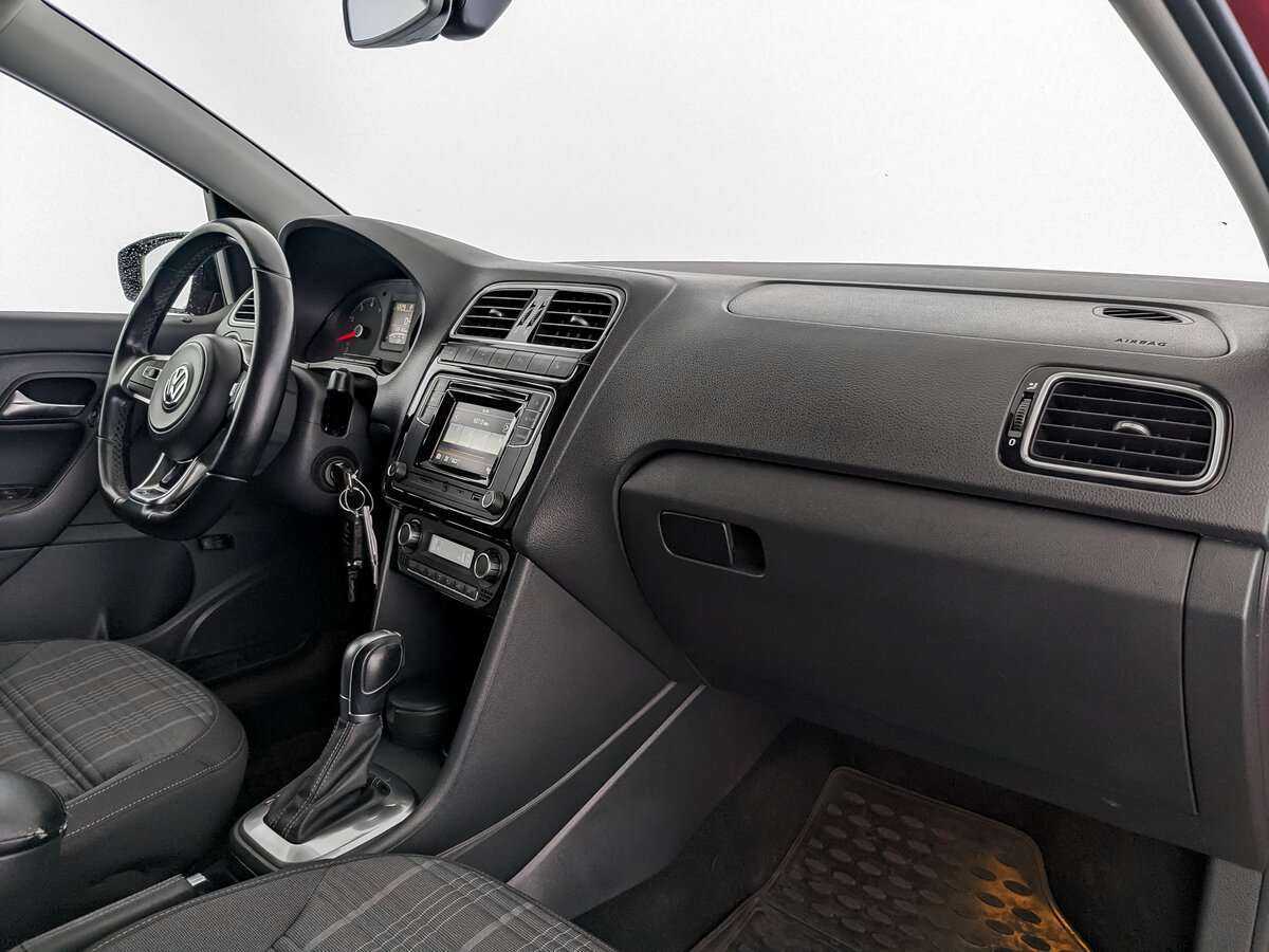 Купить Volkswagen Polo, 2017, 128 160 км, фото №9