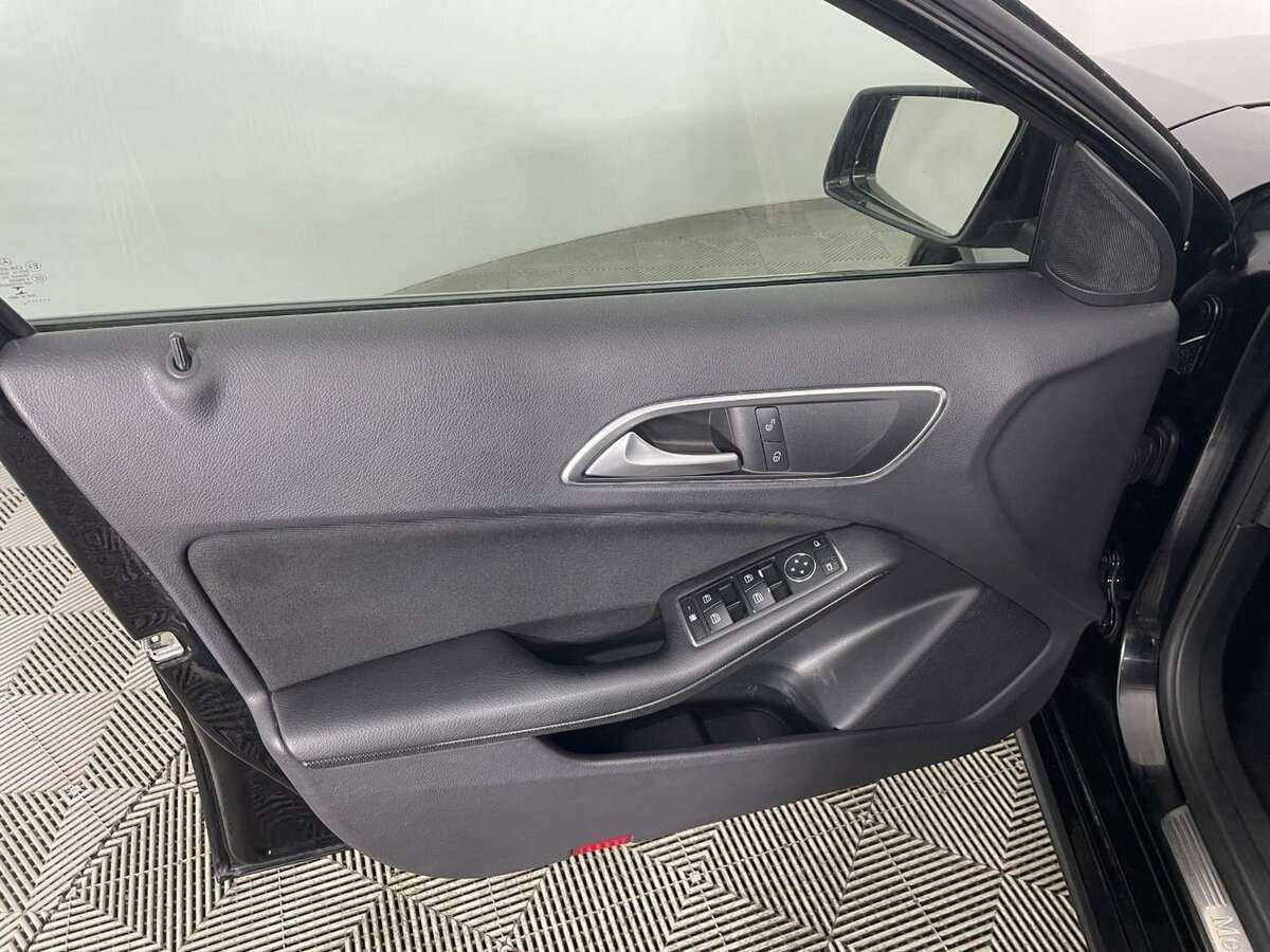 Купить Mercedes-Benz A-Класс 180, 2014, 213 461 км, фото №8
