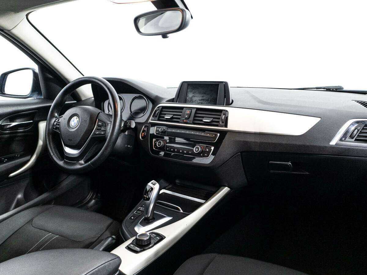 Купить BMW 1 серии 118i, 2018, 156 000 км, фото №9