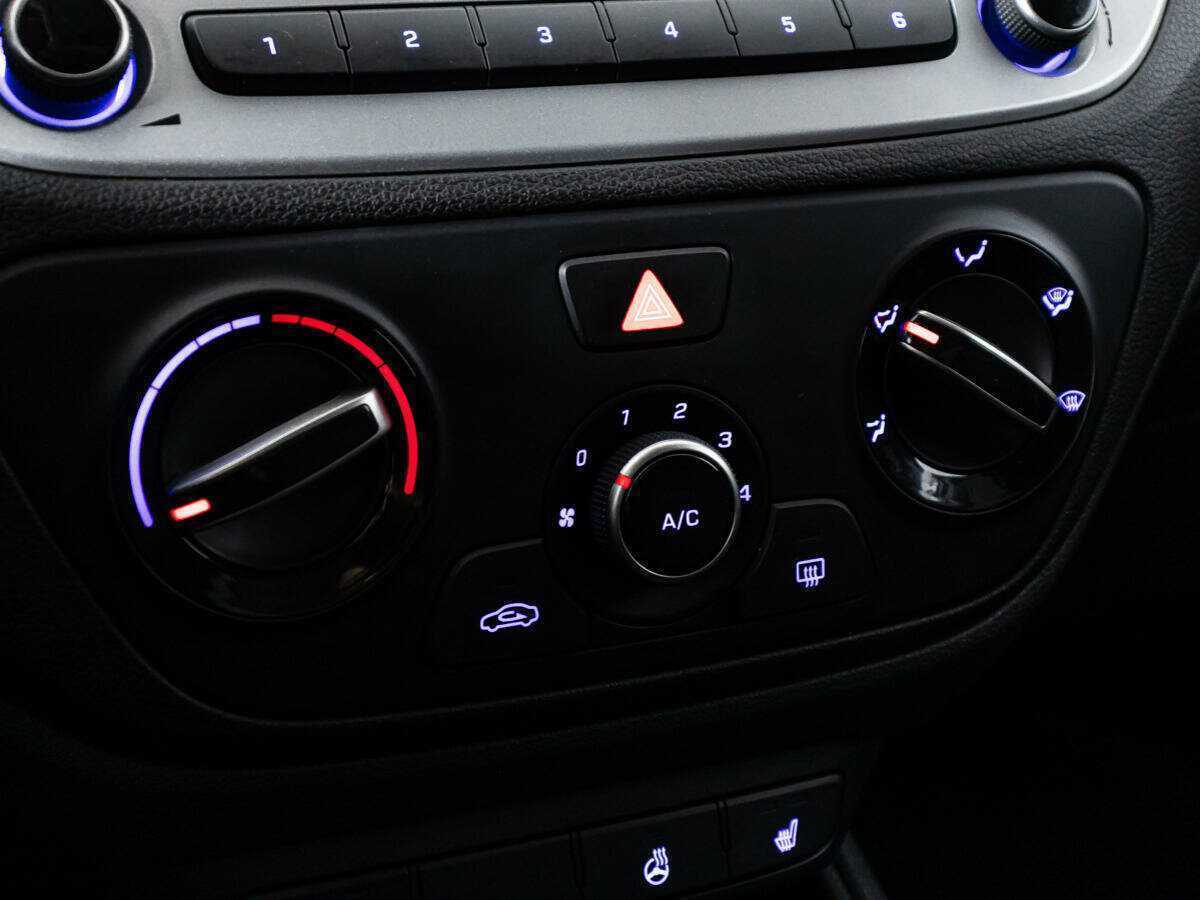 Купить Hyundai Solaris, 2017, 110 097 км, фото №15