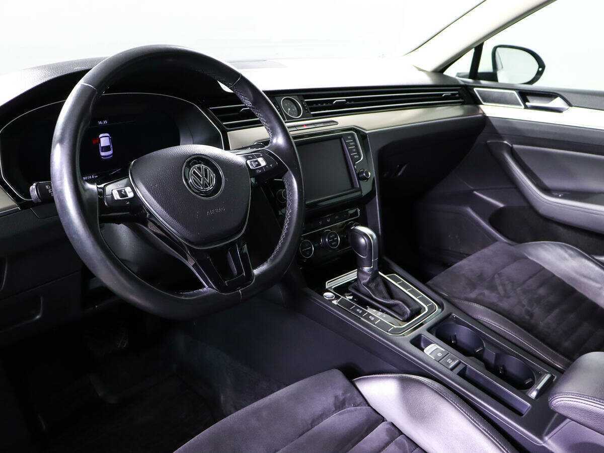 Купить Volkswagen Passat, 2016, 147 000 км, фото №12