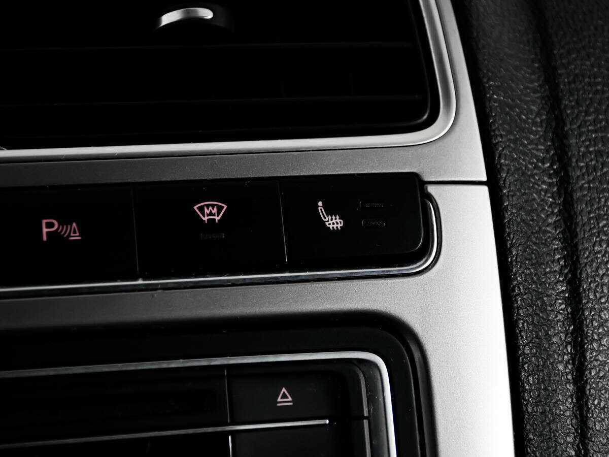Купить Volkswagen Polo, 2017, 67 383 км, фото №14