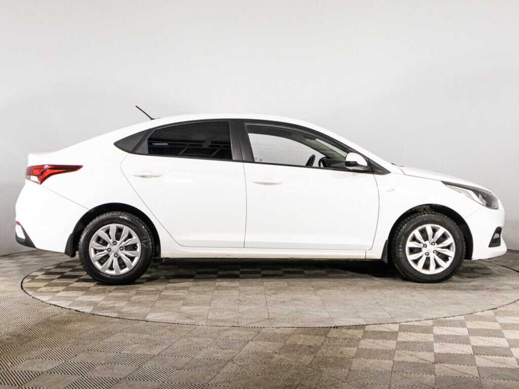 Купить Hyundai Solaris, 2017, 111 142 км, фото №4