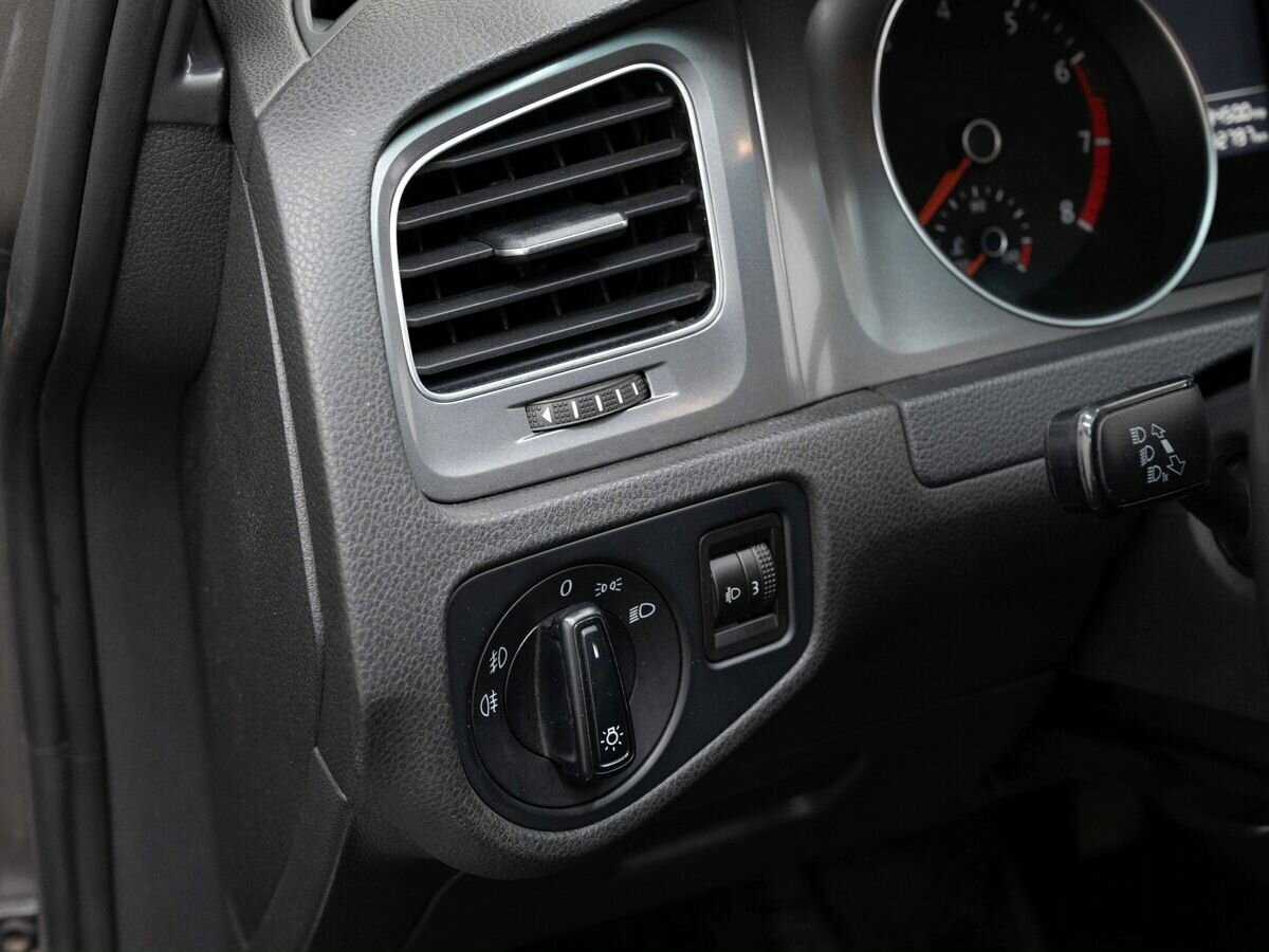 Купить Volkswagen Golf, 2013, 212 797 км, фото №19