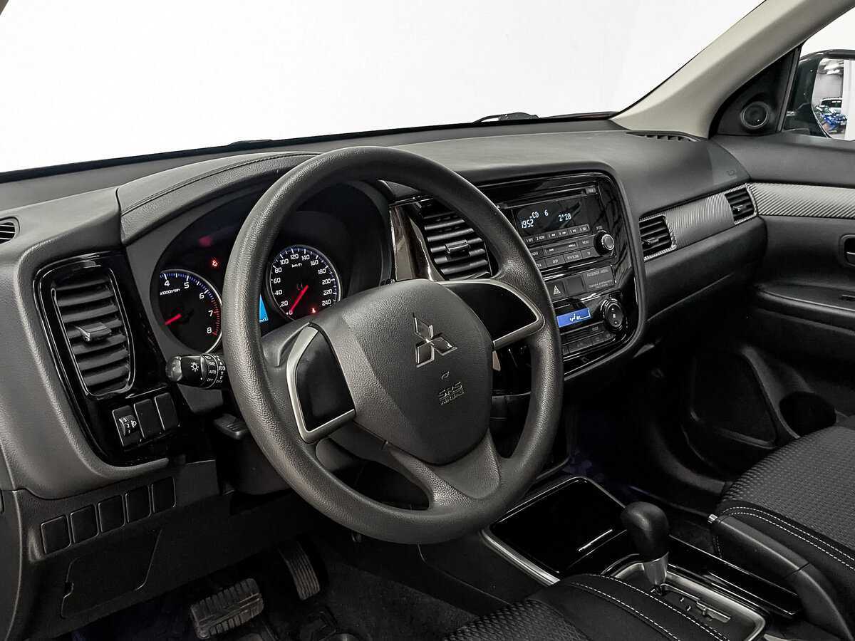 Купить Mitsubishi Outlander, 2018, 71 221 км, фото №14