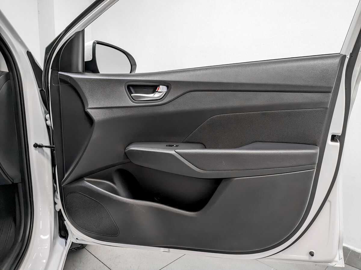 Купить Hyundai Solaris, 2021, 38 055 км, фото №24