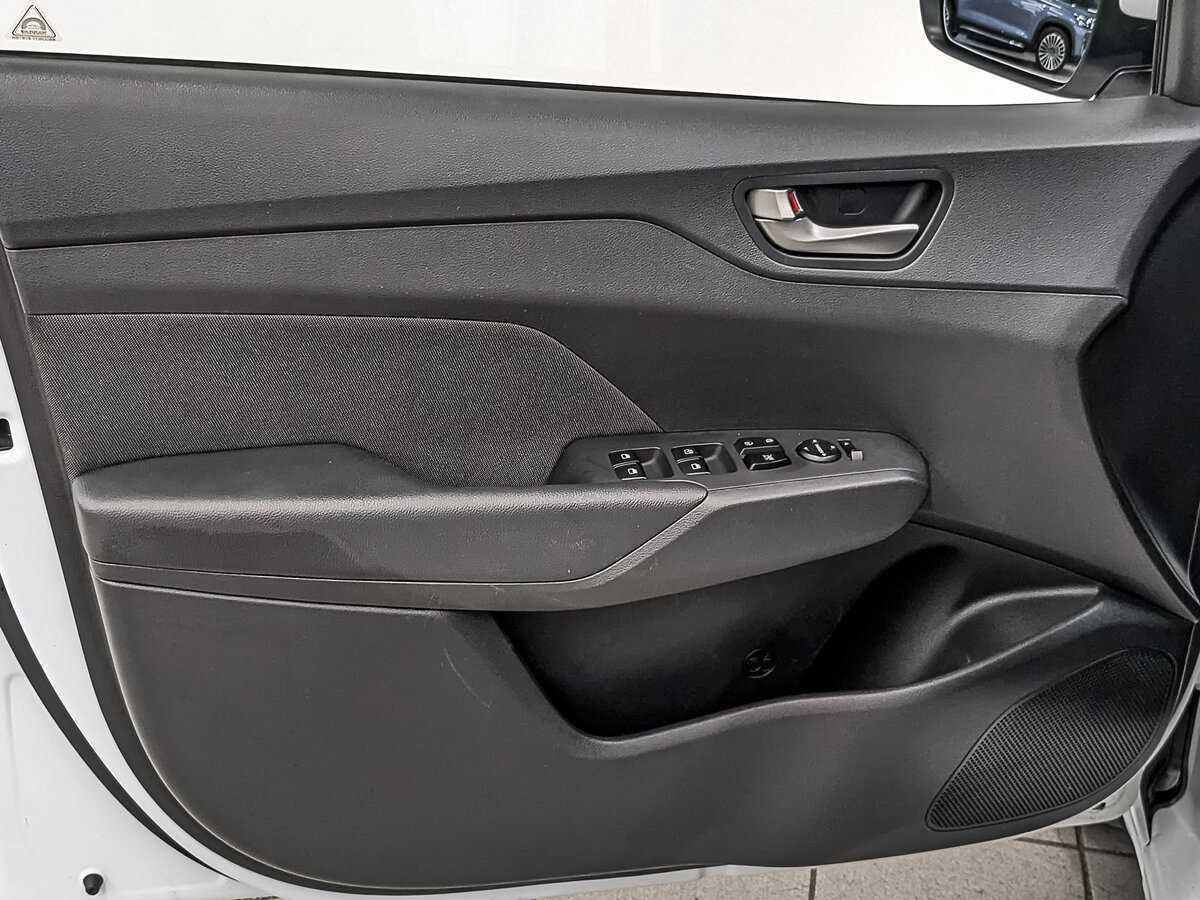 Купить Hyundai Solaris, 2017, 86 342 км, фото №19