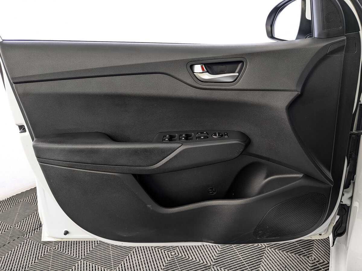 Купить Hyundai Solaris, 2020, 75 421 км, фото №18