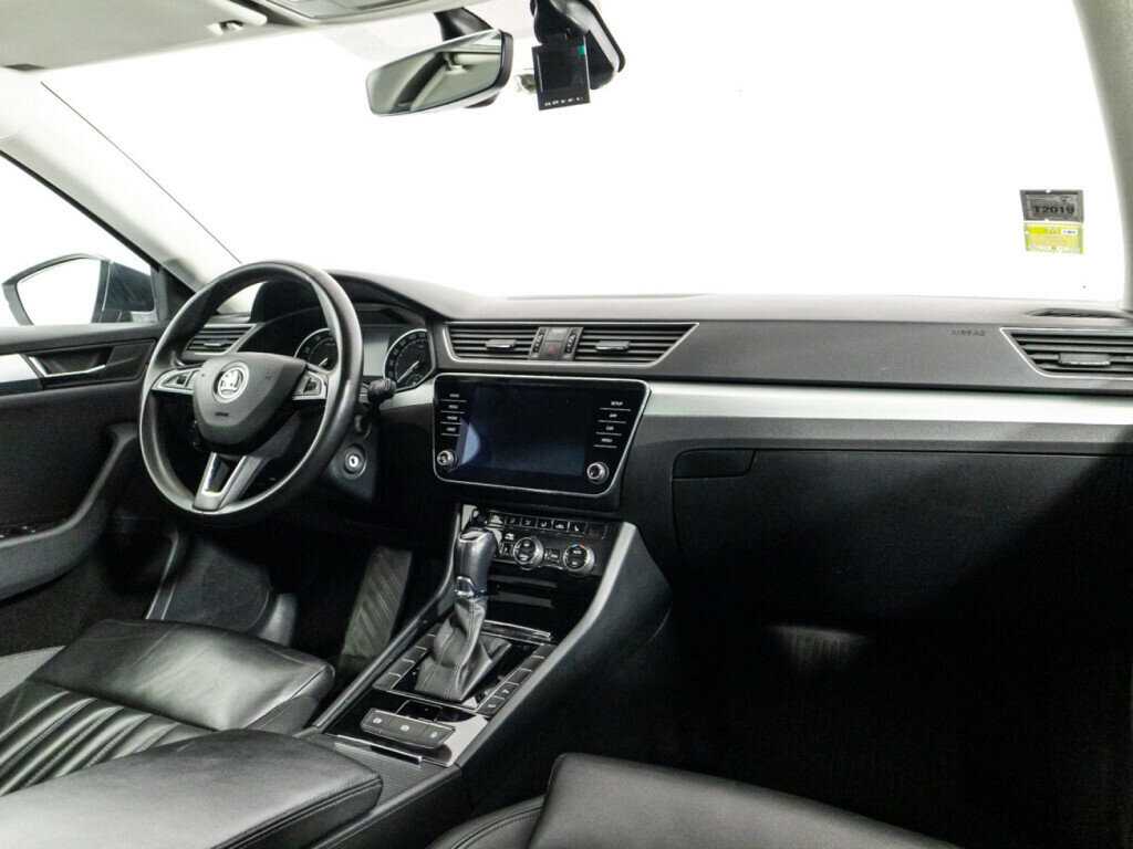Купить Skoda Superb, 2018, 160 211 км, фото №9