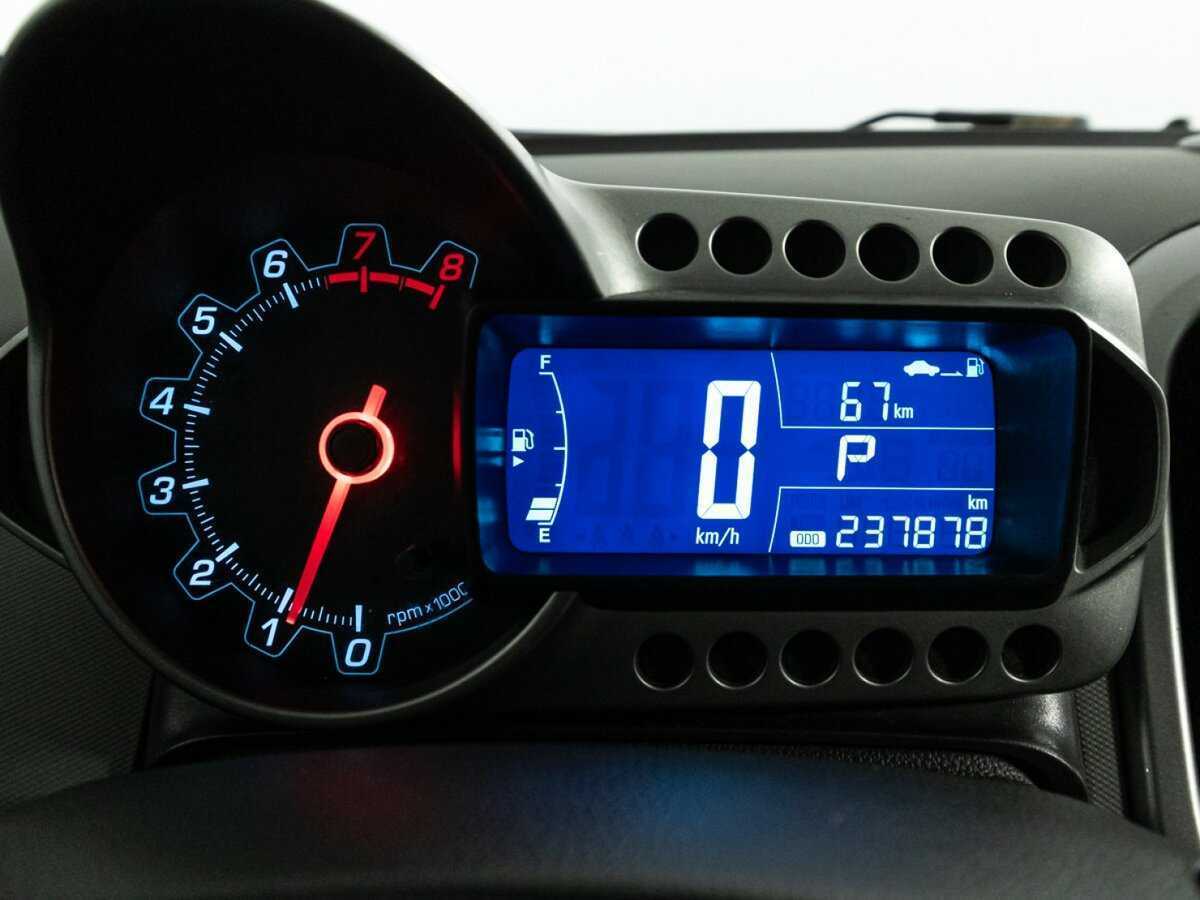 Купить Chevrolet Aveo, 2015, 237 876 км, фото №12