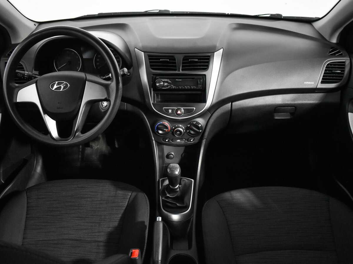 Купить Hyundai Solaris, 2016, 200 800 км, фото №12