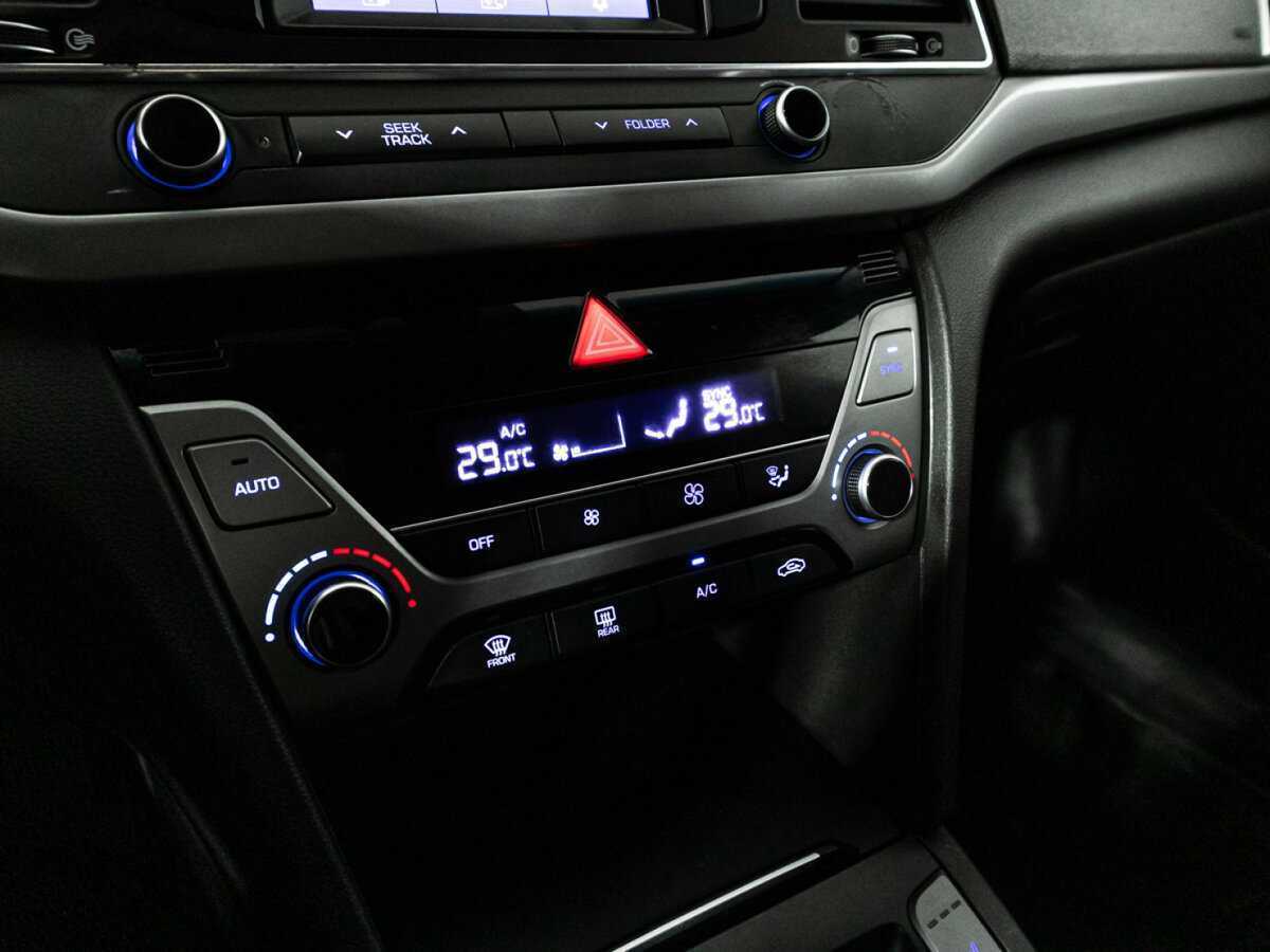 Купить Hyundai Elantra, 2017, 102 852 км, фото №17