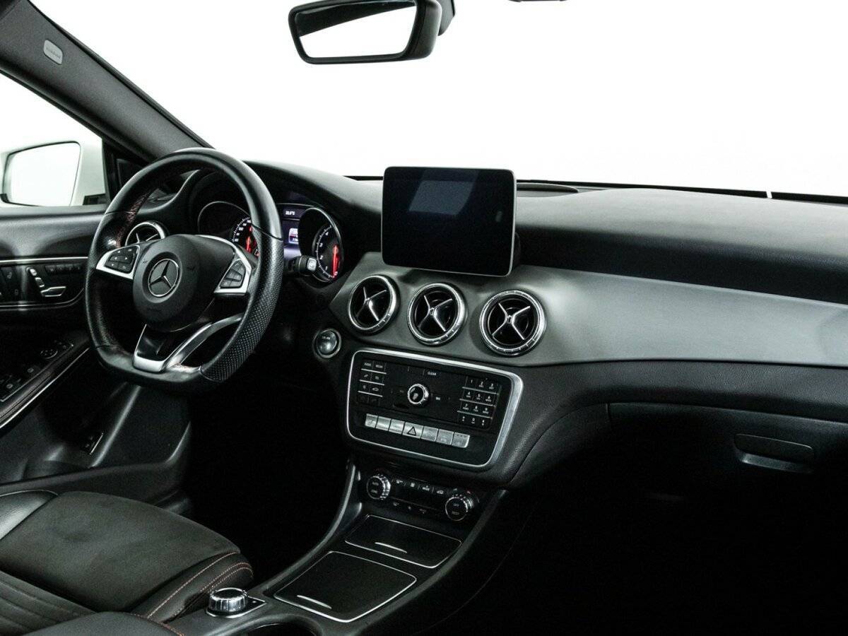Купить Mercedes-Benz CLA 200, 2018, 116 488 км, фото №9