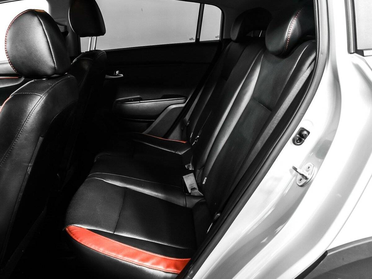 Купить Kia Rio X-Line, 2020, 76 596 км, фото №13