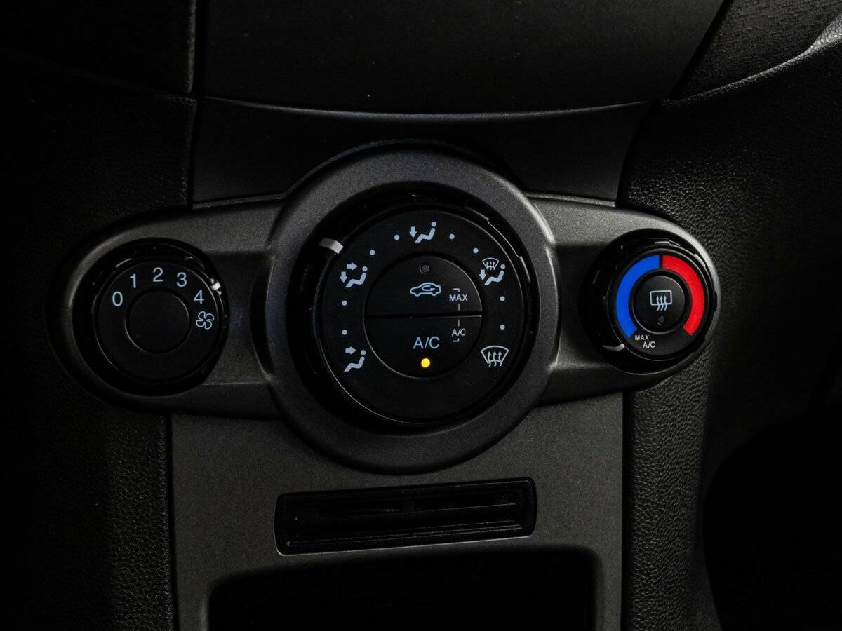 Купить Ford Fiesta, 2015, 156 849 км, фото №14