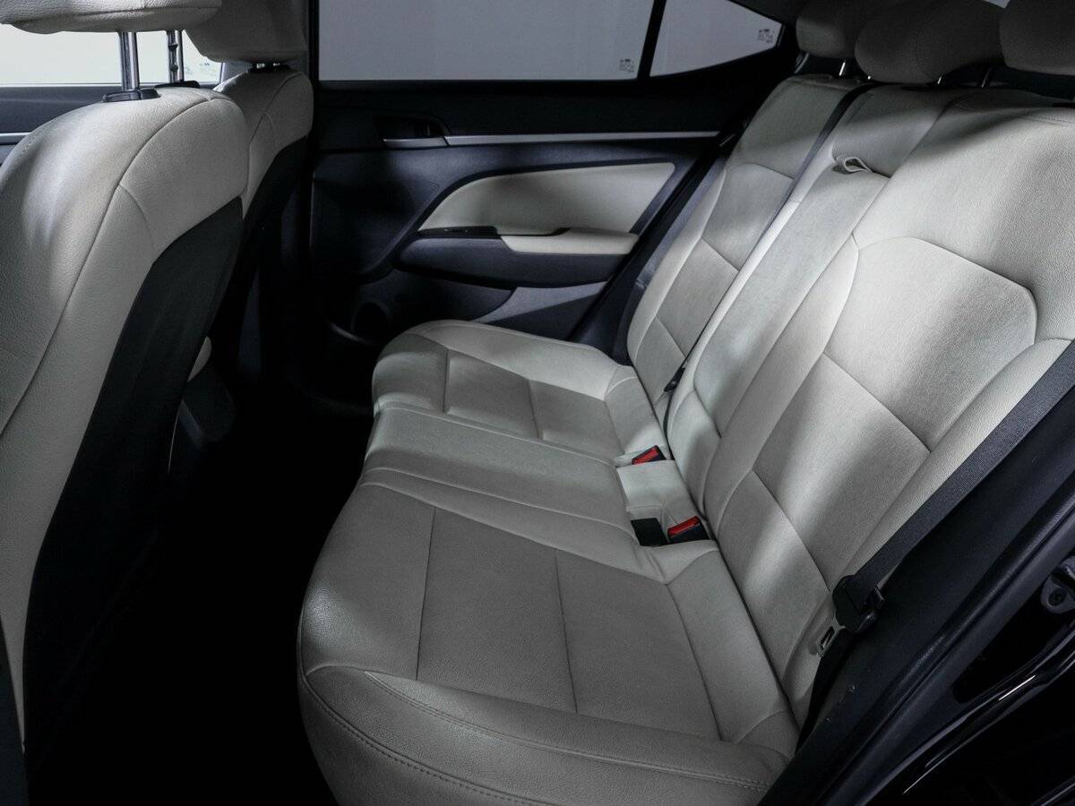 Купить Hyundai Elantra, 2016, 143 729 км, фото №8