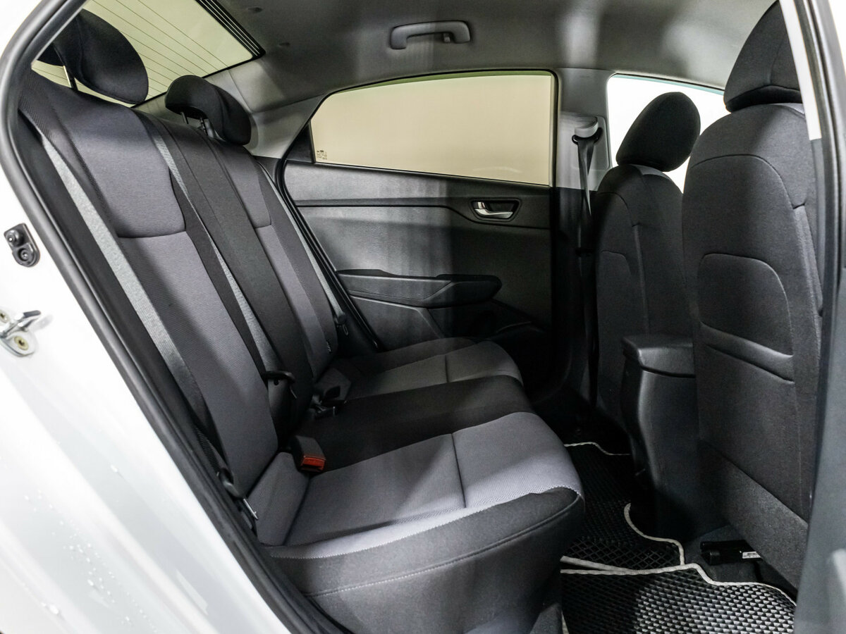 Купить Hyundai Solaris II Рестайлинг, 2021, 98 612 км, фото №16